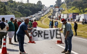 As Consequências Econômicas da Greve dos Caminhoneiros para o Brasil